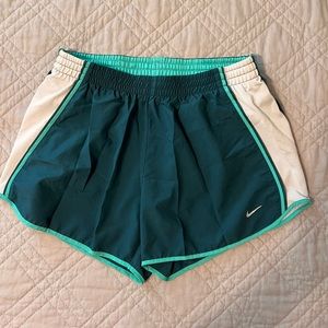 WOMENS NIKE DRY FIT SHORTS